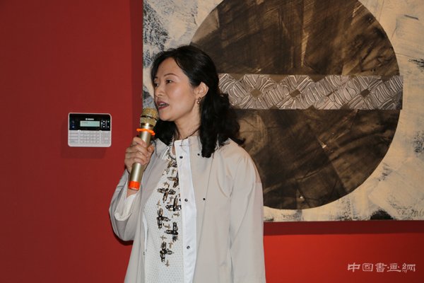 中西合璧 异曲同工---让•科尔托与王玉忠作品交流展